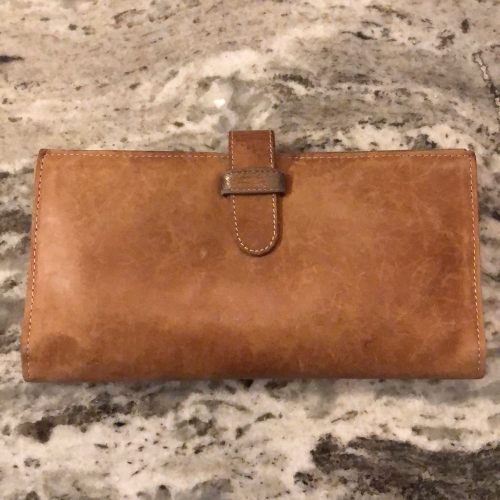 Sseko leather passport wallet